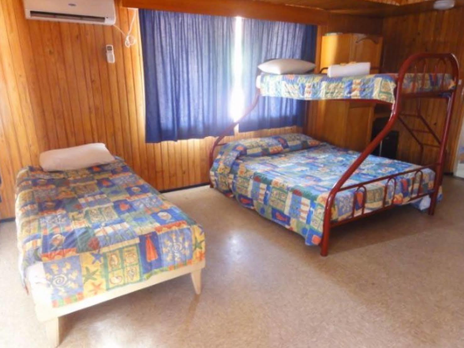 Horizon Beach Resort Nadi Bagian luar foto